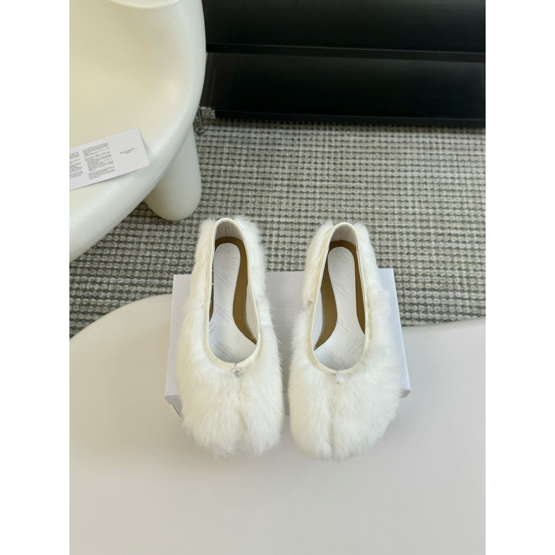 Other flat shoes